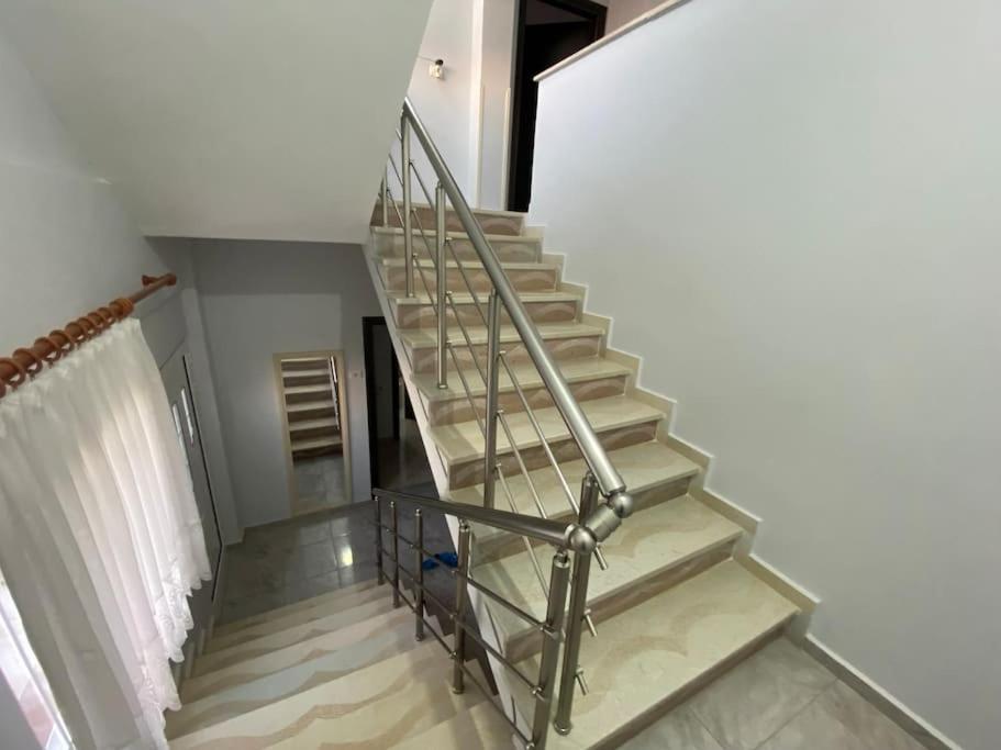 Guesthouse Xhimi Ksamil Exterior photo